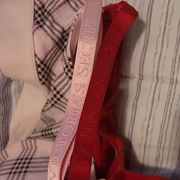 Victoria's Secret Set Of 2 T-shirt Demi Push-up Full Coverage Bras 36C Shapewear - Picture 10 of 13